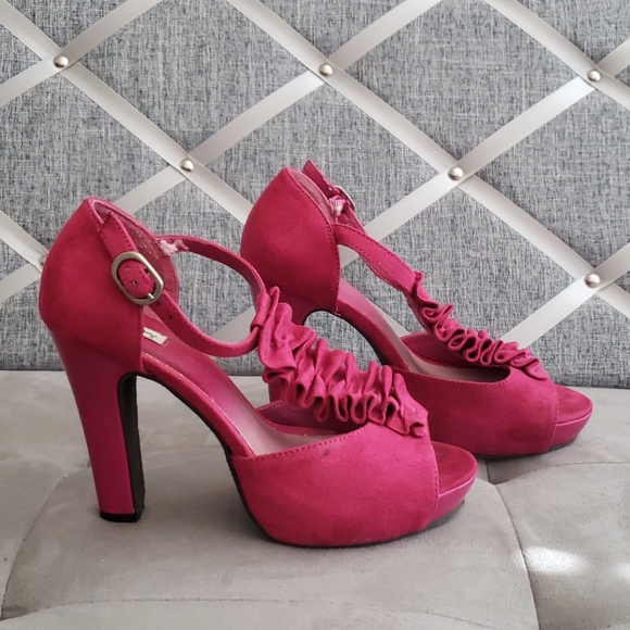 Olsenboye Sofia Ankle Strap Platform - Picture 4 of 10